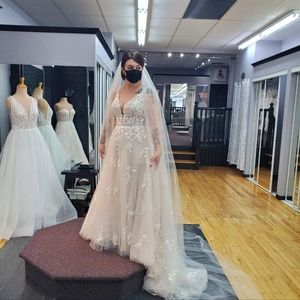 NWT Cathedral Length Veil